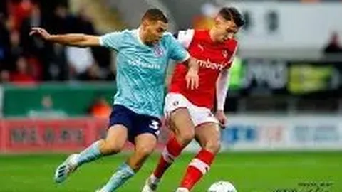 传奇门将王年拍剧意外受伤，眼角裂痕缝三针，演技与勇气双全！